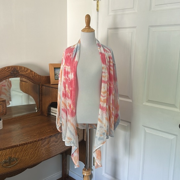 Young, fabulous & broke tie front blouse size M GUC - Picture 6 of 7